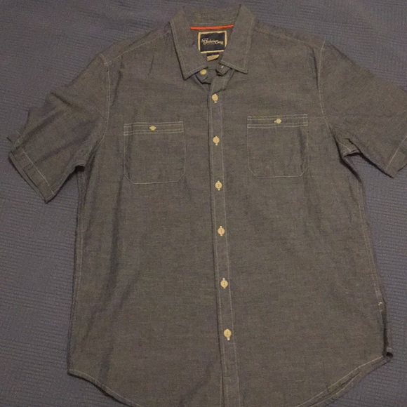 Short-sleeve St. John’s Bay shirt - Picture 1 of 3